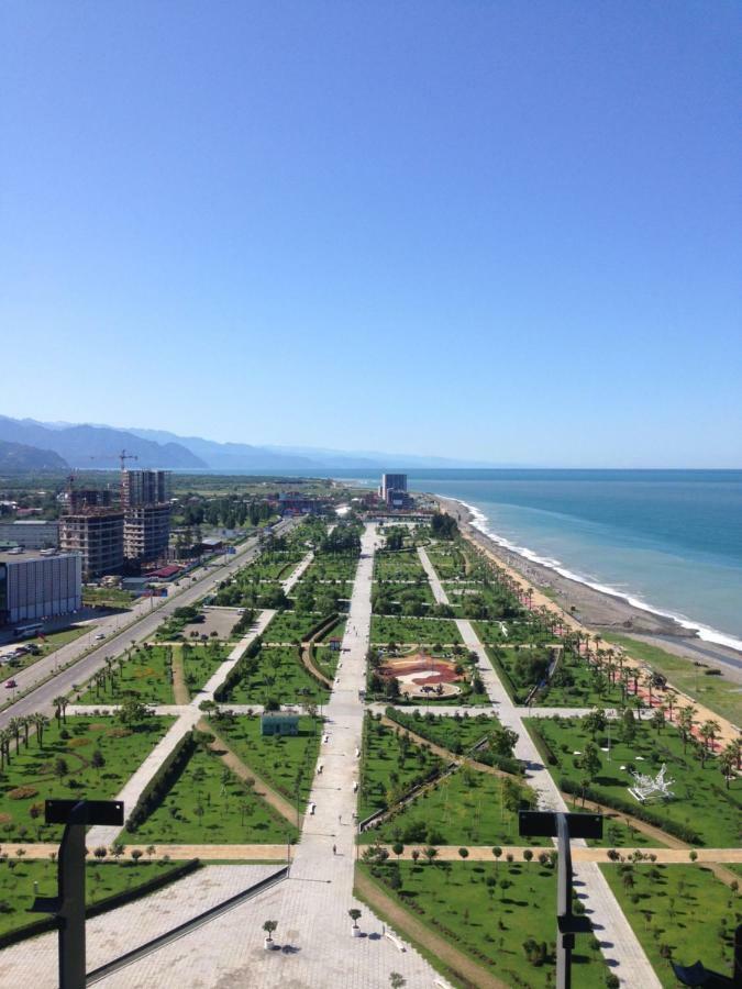 Coast Batumi Apart Hotel Esterno foto
