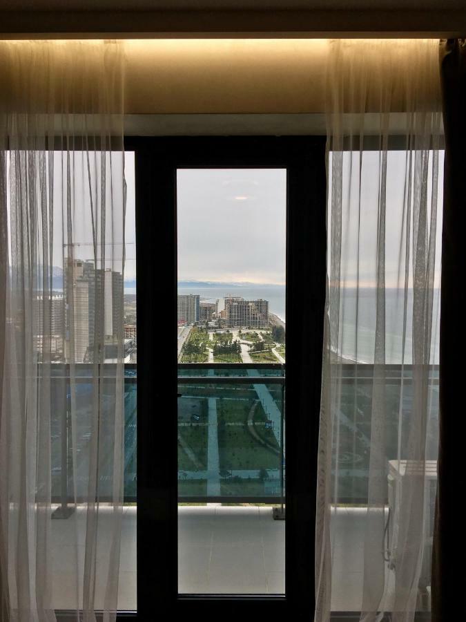 Coast Batumi Apart Hotel Esterno foto