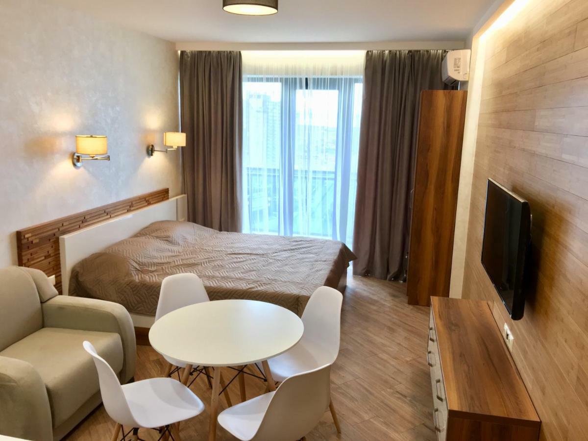 Coast Batumi Apart Hotel Esterno foto