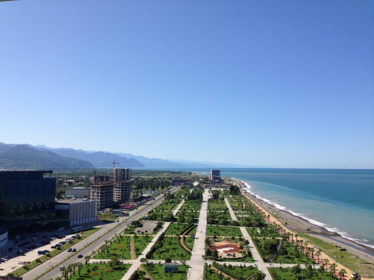 Coast Batumi Apart Hotel Esterno foto