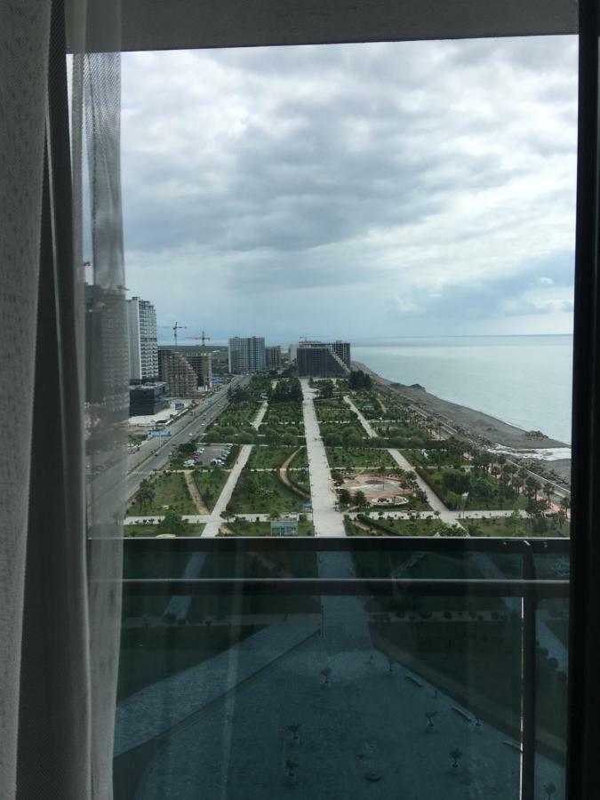 Coast Batumi Apart Hotel Esterno foto